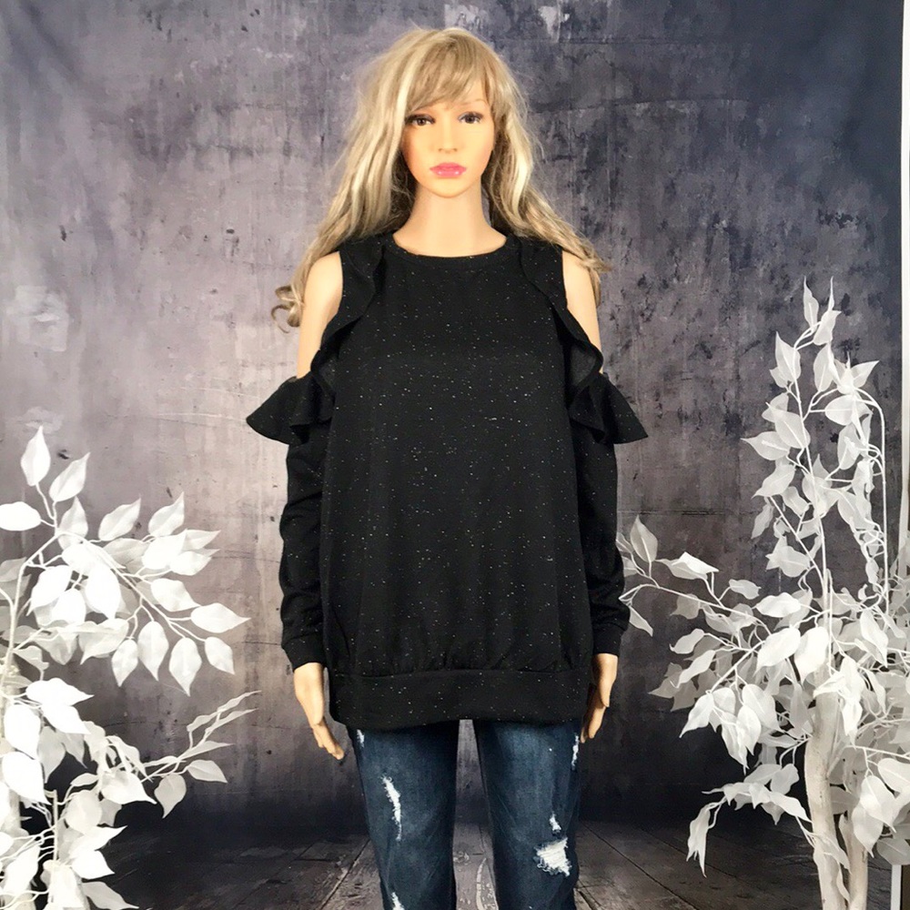 NWT! Isabell Maternity Cold Shoulder Top